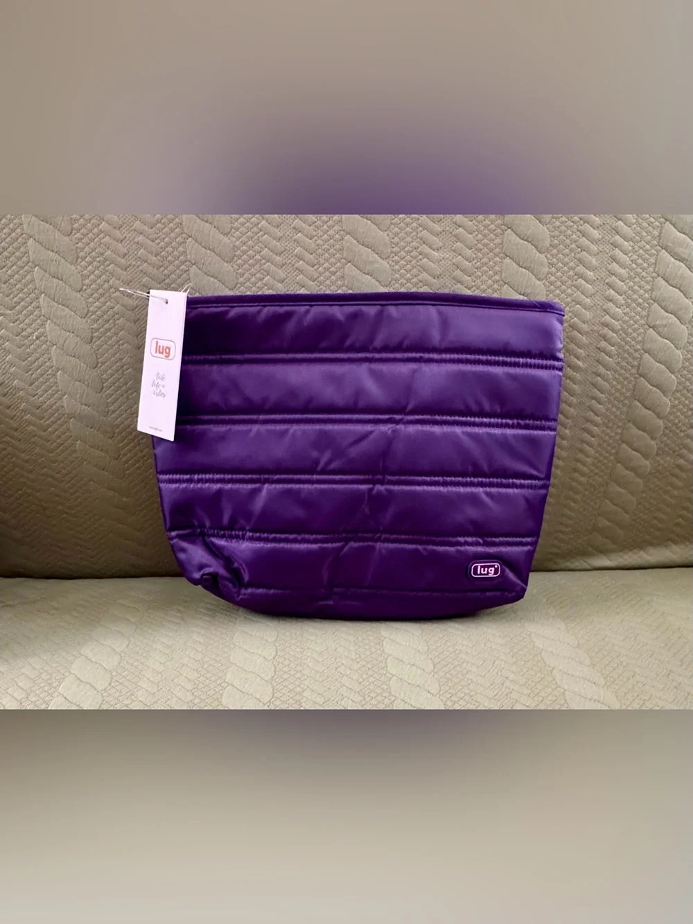 Lug Insulated Pouch in Concord Purple NWT’s